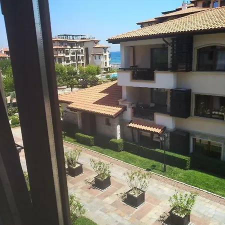 Апартамент Oasis With 1 Bedroom Nat Лозенец