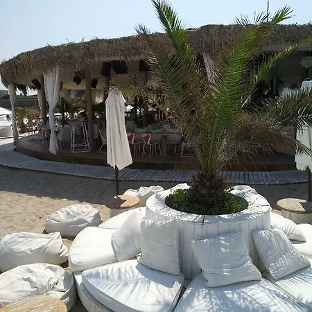 Апартамент Oasis With 1 Bedroom Nat *